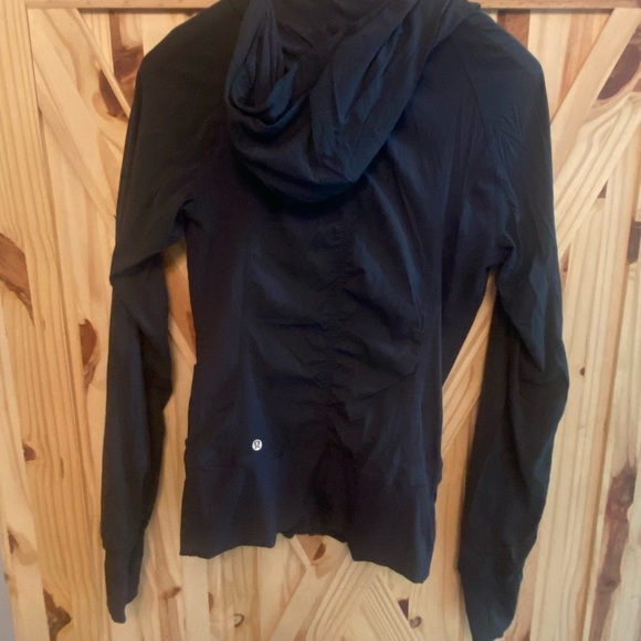 ❤️LULULEMON JACKET❤️ - Picture 2 of 8